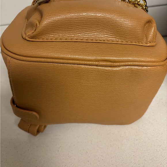 Bebe backpack & Badgley Mischa wallet. - Picture 11 of 11